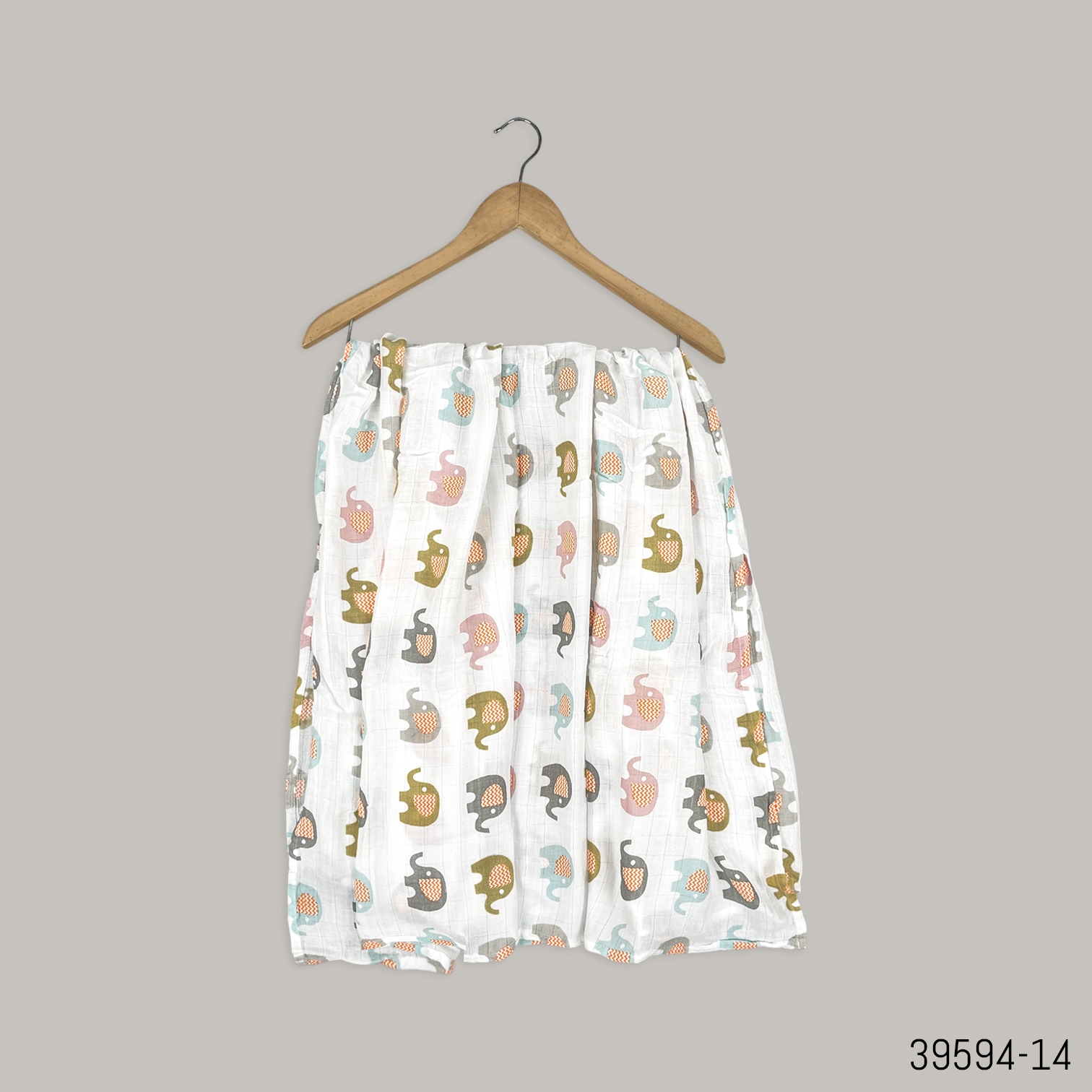 39594 14 single layer muslin swaddle blanket 43x43 inch 1.jpg